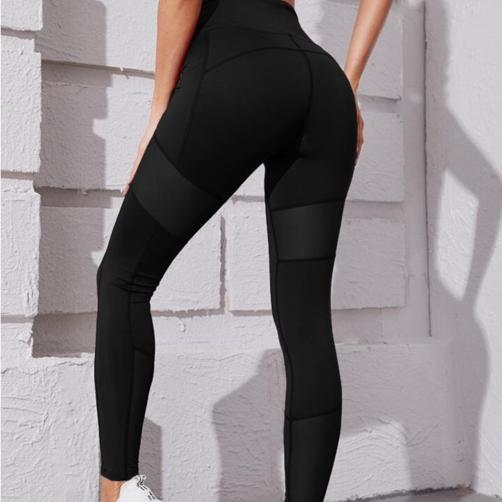 Black Yoga Mesh Sports Leggings with pockets